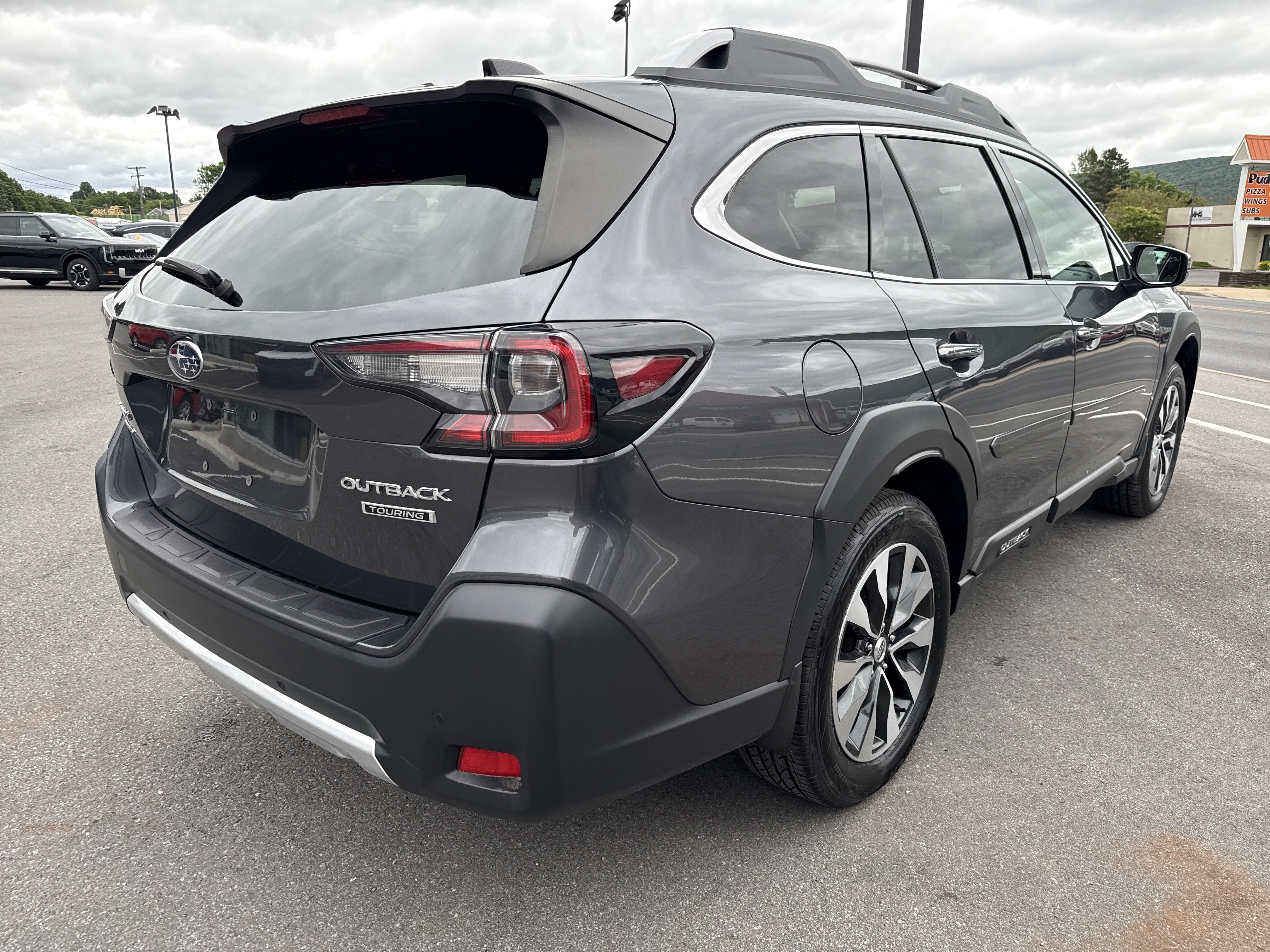 Used 2023 Subaru Outback Touring AWD/4WD video 3