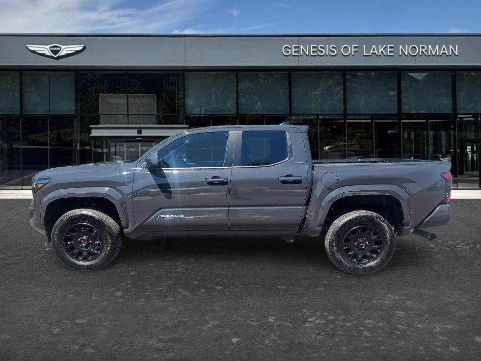 Used 2025 Toyota Tacoma SR5 RWD image 7