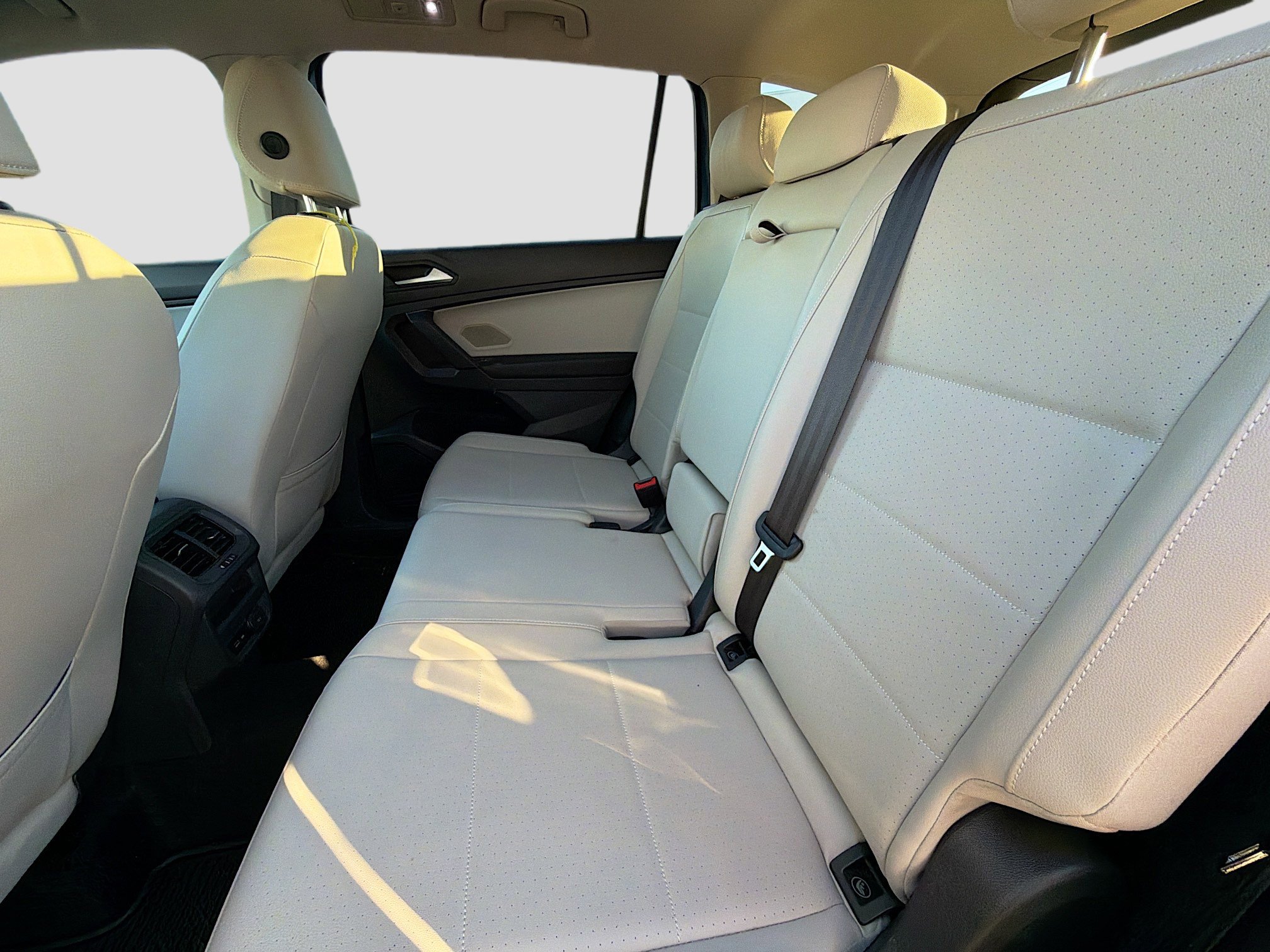 Used 2019 Volkswagen Tiguan SE image 21