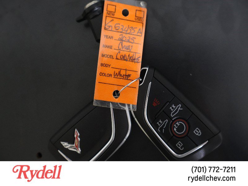 Used 2025 Chevrolet Corvette Stingray Premium Cpe w/ Z51 Performance Package image 23