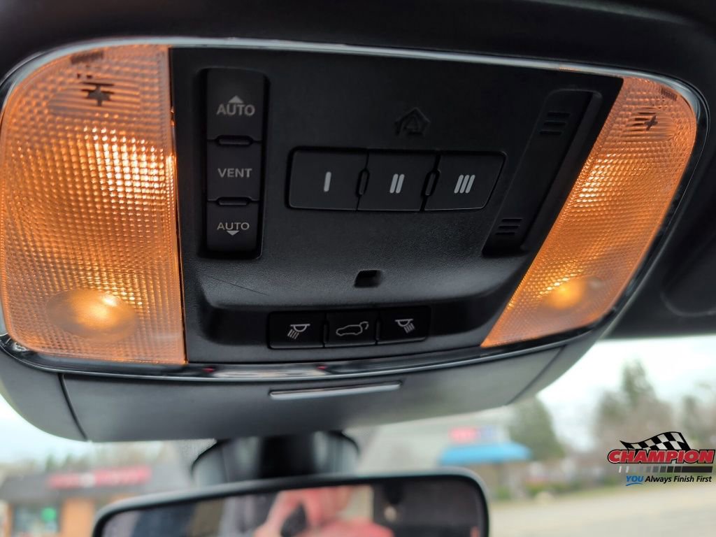 Used 2017 Jeep Grand Cherokee Limited AWD/4WD image 19