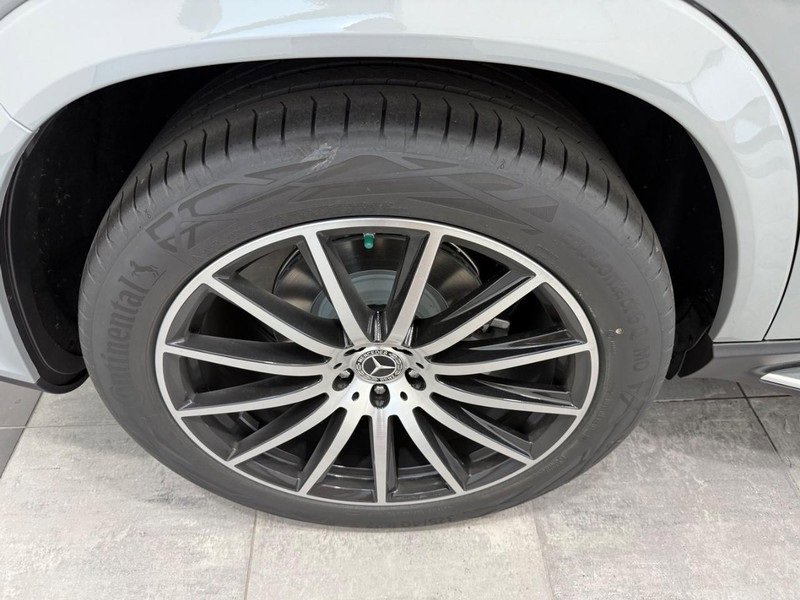 New 2026 Mercedes-Benz GLS 580 4MATIC image 3
