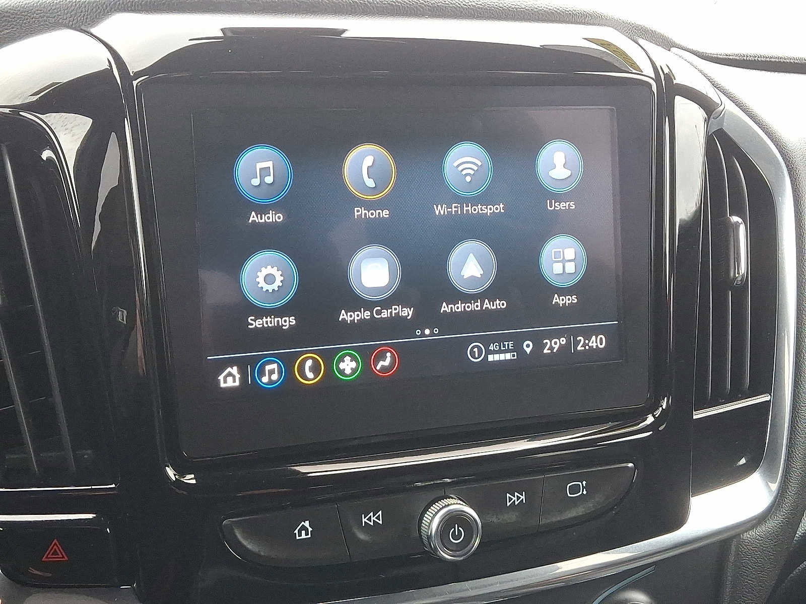 Used 2023 Chevrolet Traverse LT image 16