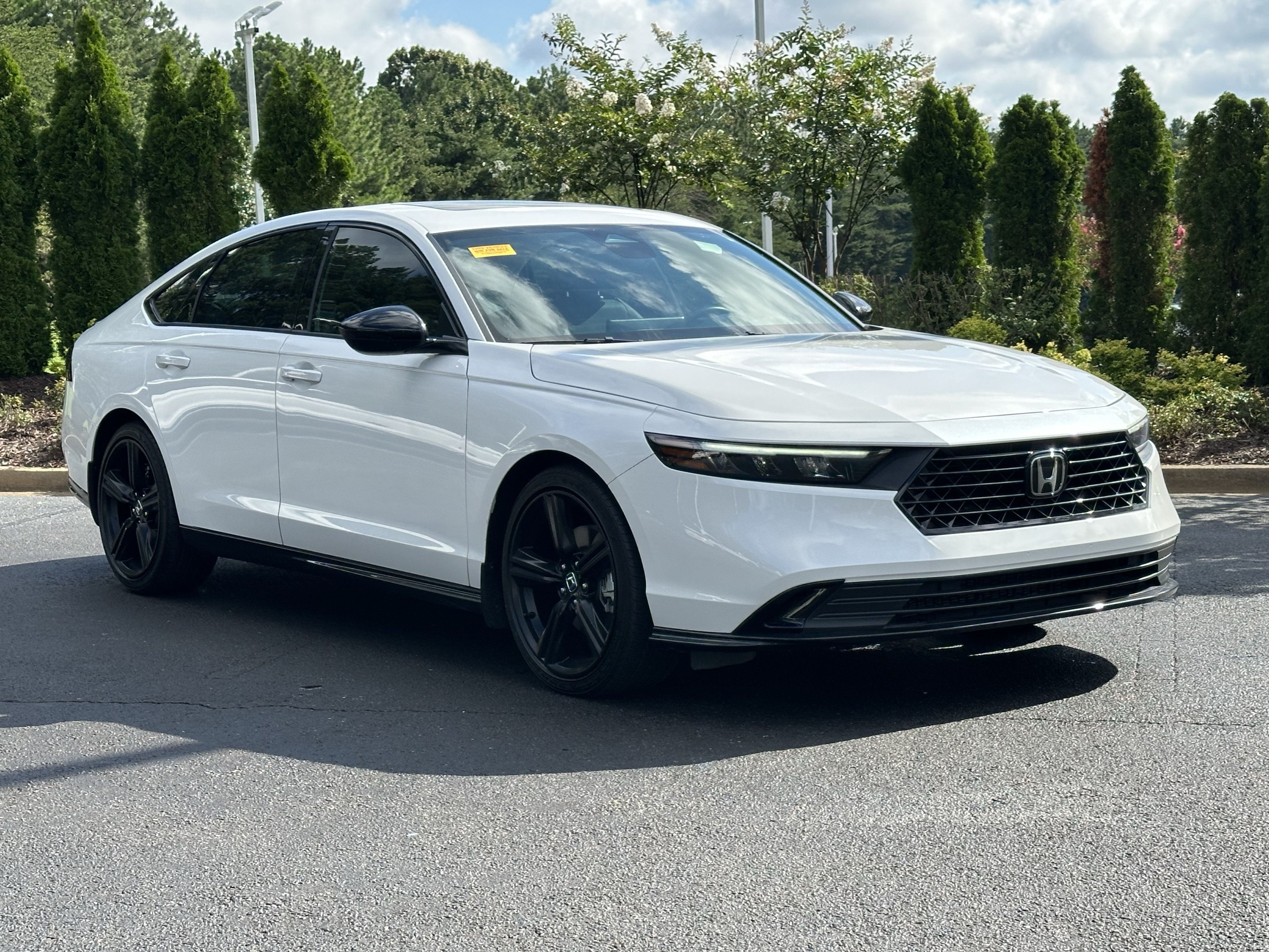 Used 2025 Honda Accord Sport image 2