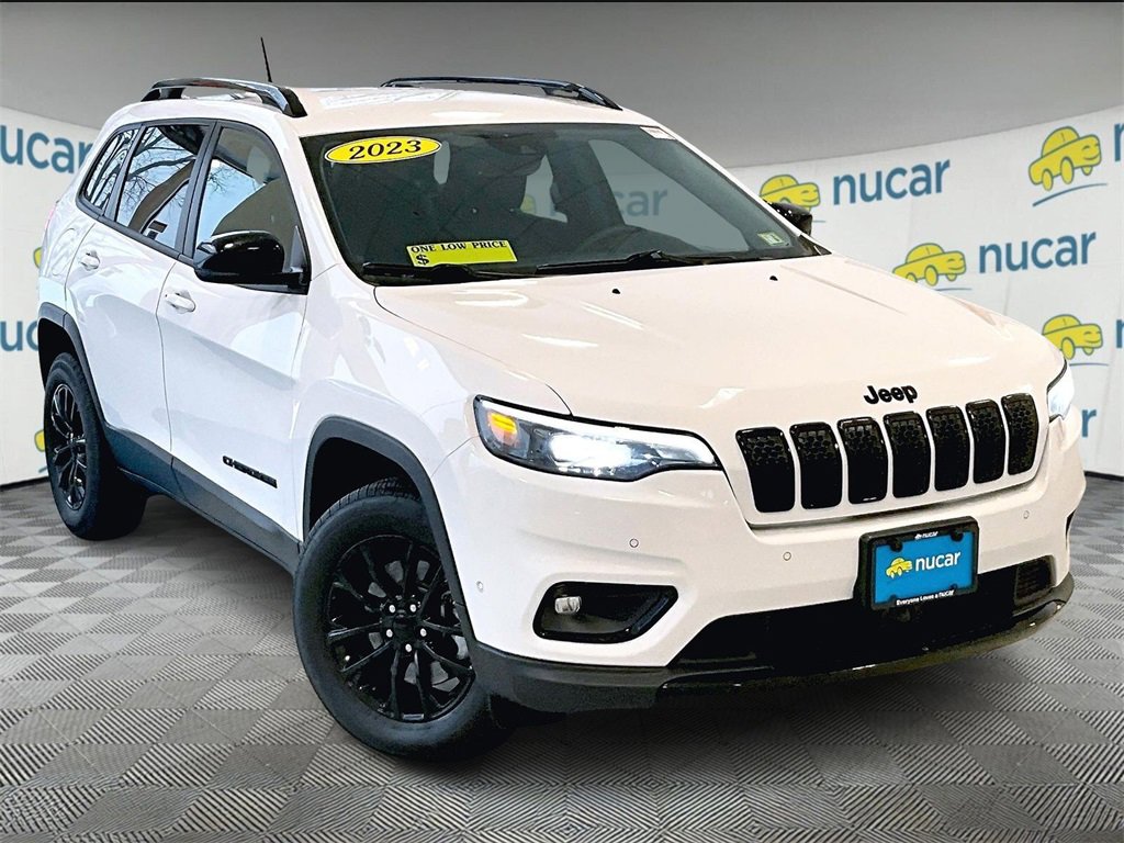 Used 2023 Jeep Cherokee Altitude Lux