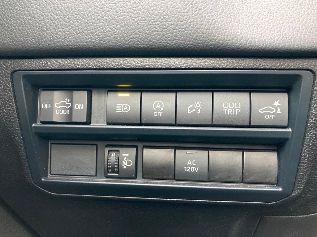 Certified 2025 Toyota Tundra Limited w/ Power Package AWD/4WD image 13