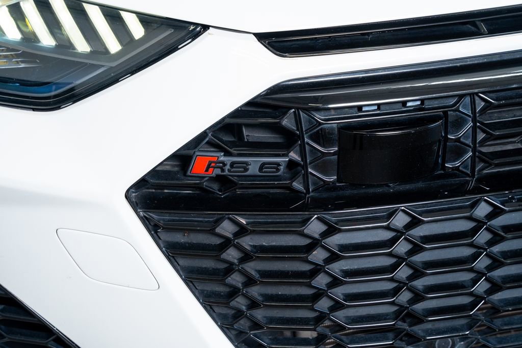 Used 2021 Audi RS 6 w/ Carbon Optic Package image 17