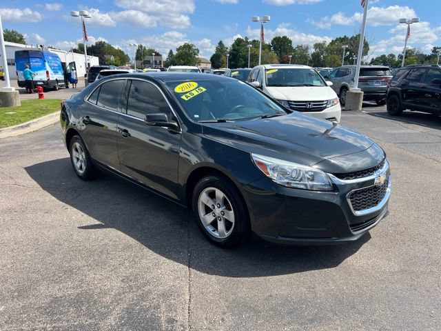 Used 2016 Chevrolet Malibu LT FWD image 3