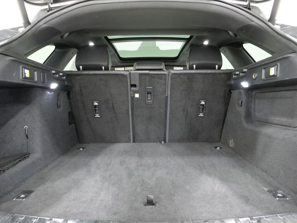 Used 2024 Jaguar F-PACE R-Dynamic S image 26