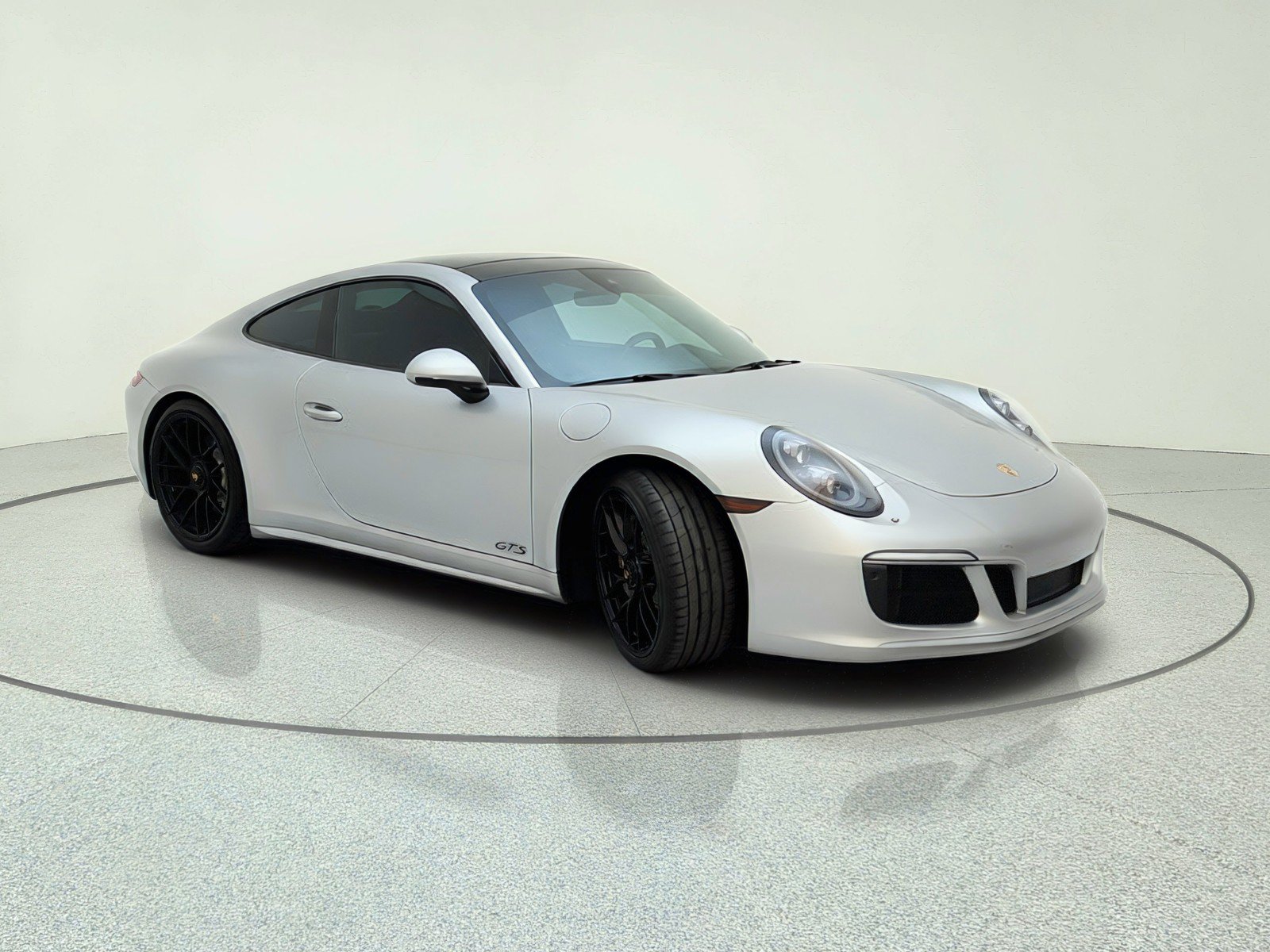 Used 2017 Porsche 911 Carrera GTS RWD image 9