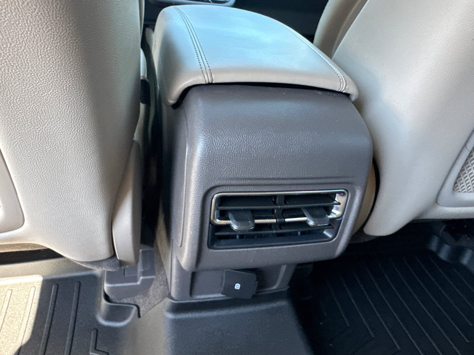 Used 2020 Lincoln Corsair FWD w/ Equipment Group 101A image 24