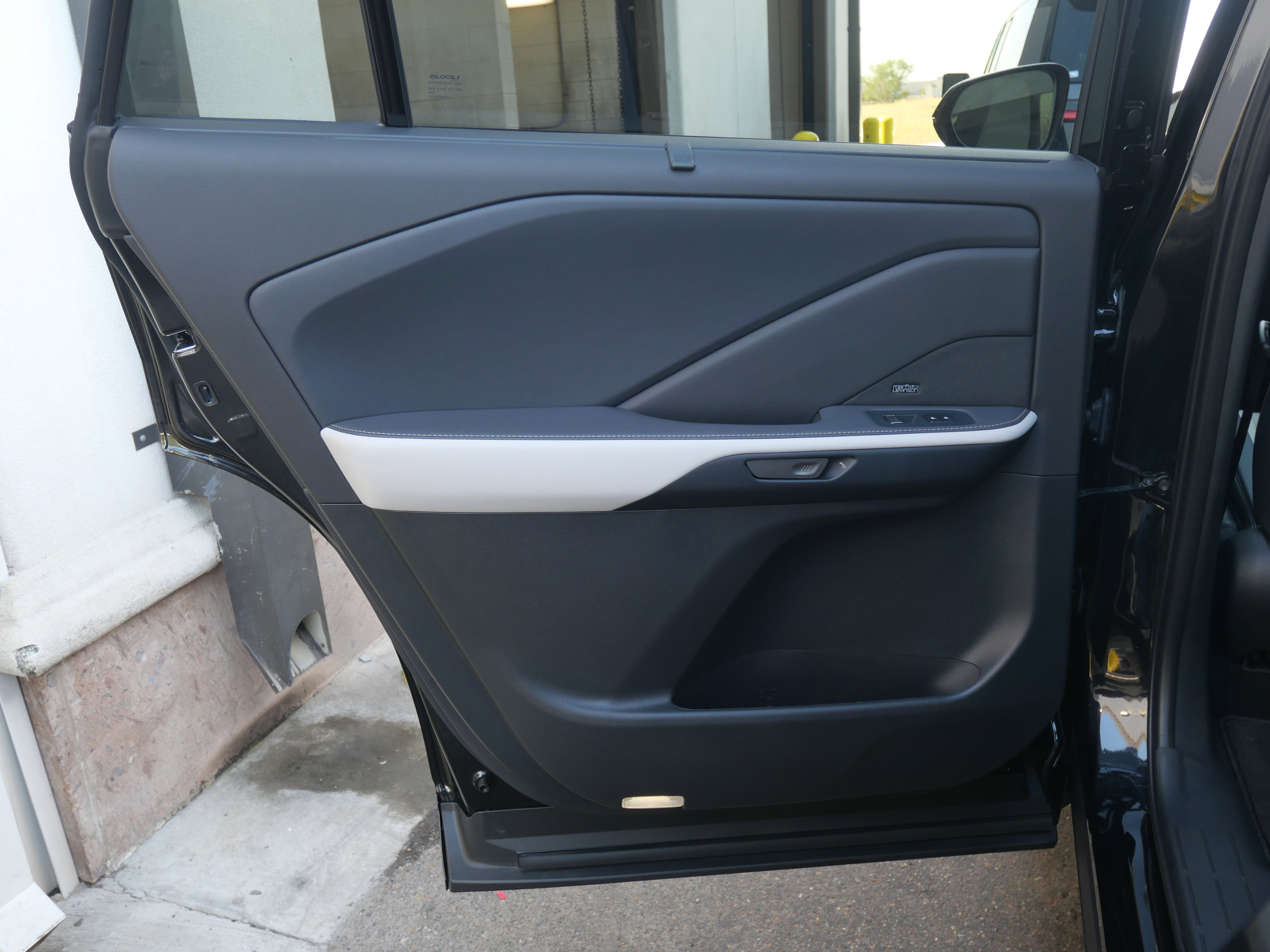 Used 2025 Lexus TX 500h AWD image 10