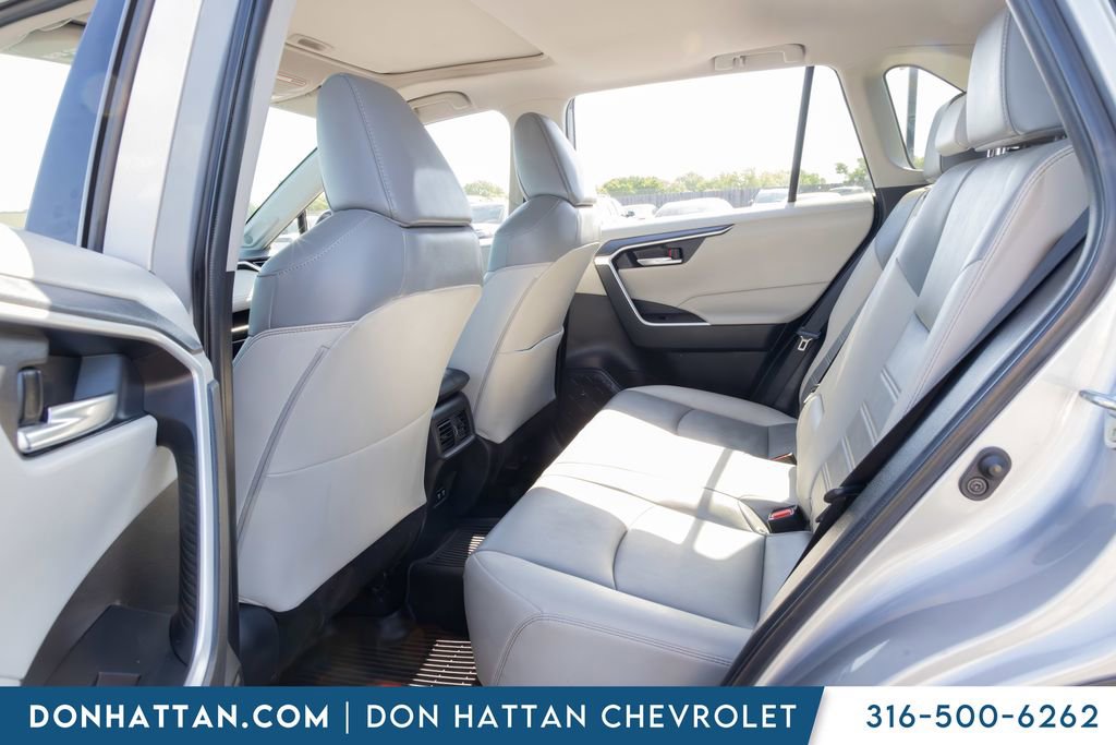 Used 2021 Toyota RAV4 XLE Premium AWD/4WD image 15