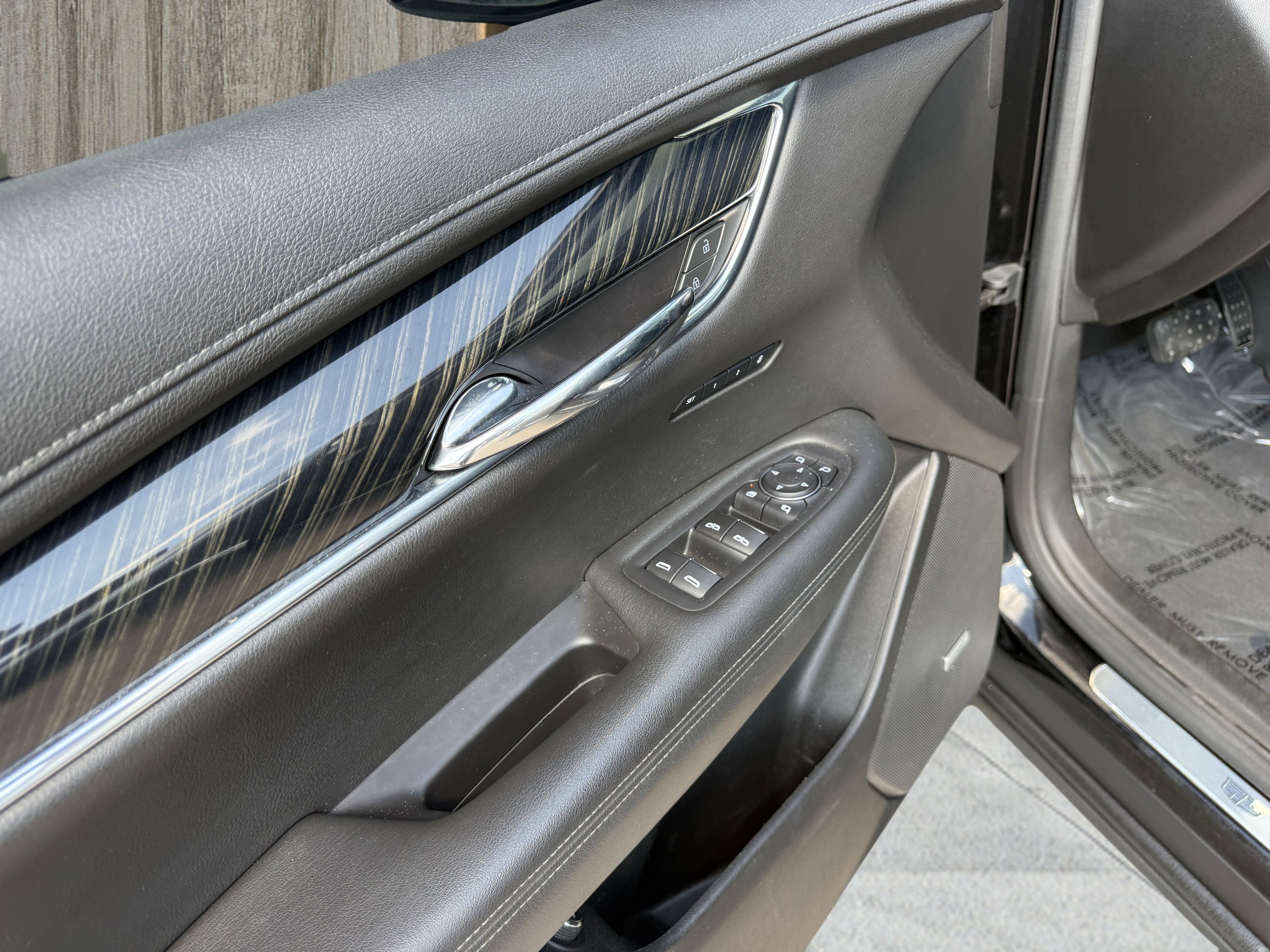 Used 2020 Cadillac XT6 Premium Luxury image 29