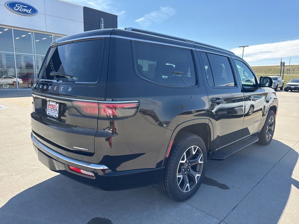 Certified 2023 Jeep Wagoneer Series III w/ Preferred Equipment Group image 31