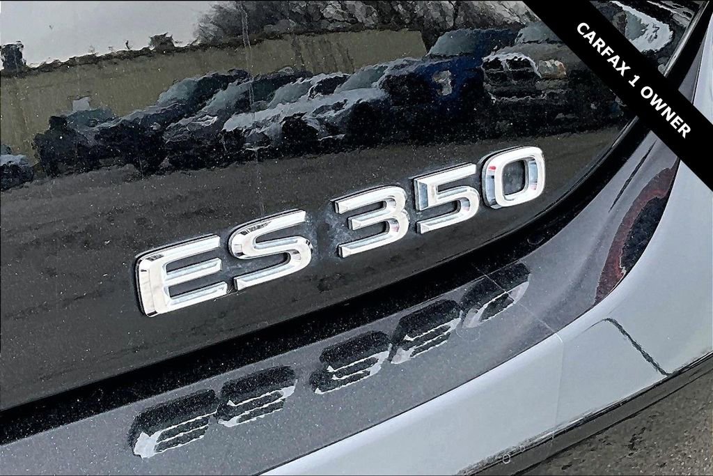 Used 2023 Lexus ES 350 F Sport w/ Accessory Package (Z2) image 23
