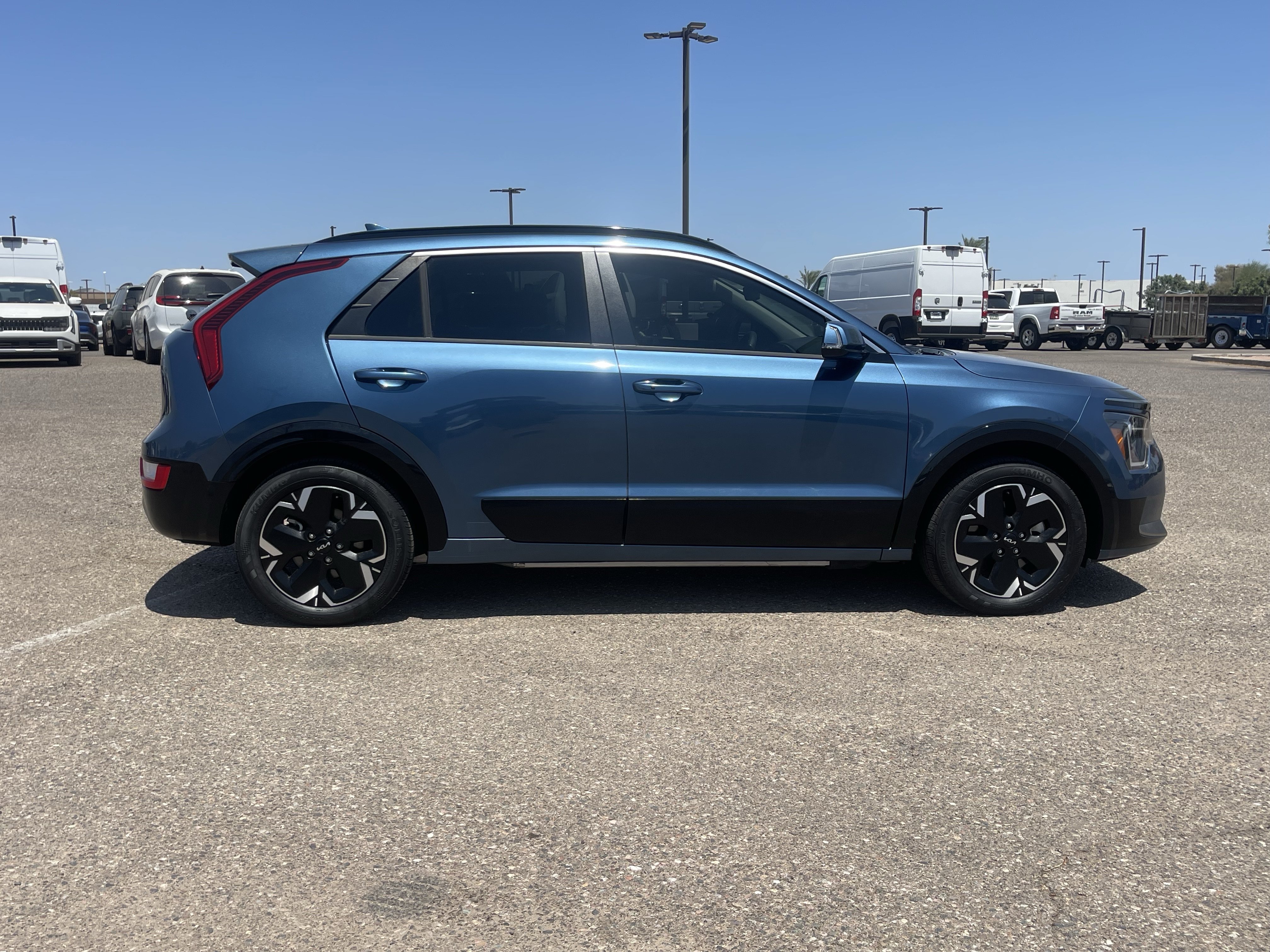 Certified 2023 Kia Niro Wind FWD image 6