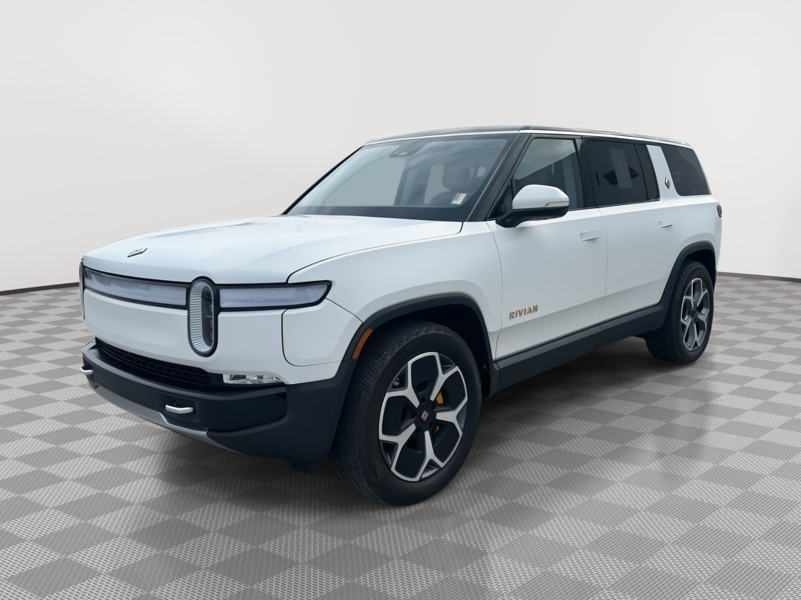 Used 2024 Rivian R1S Adventure image 36