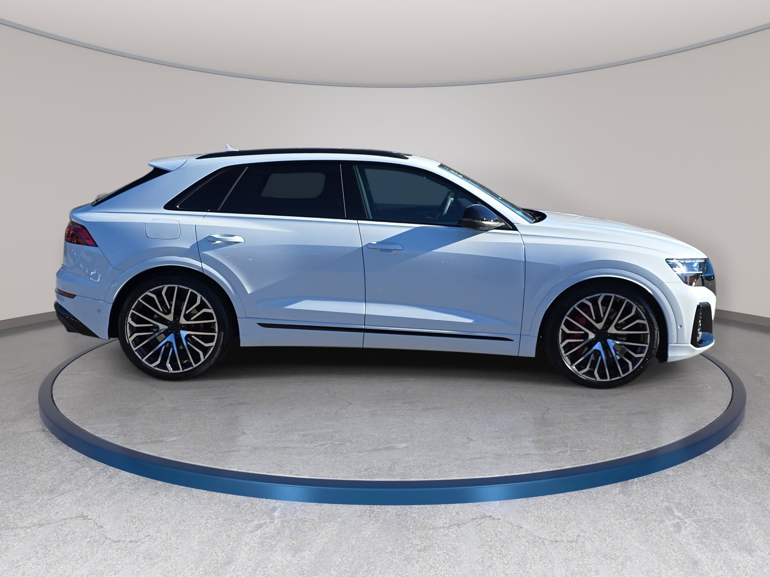 New 2026 Audi SQ8 Prestige image 4