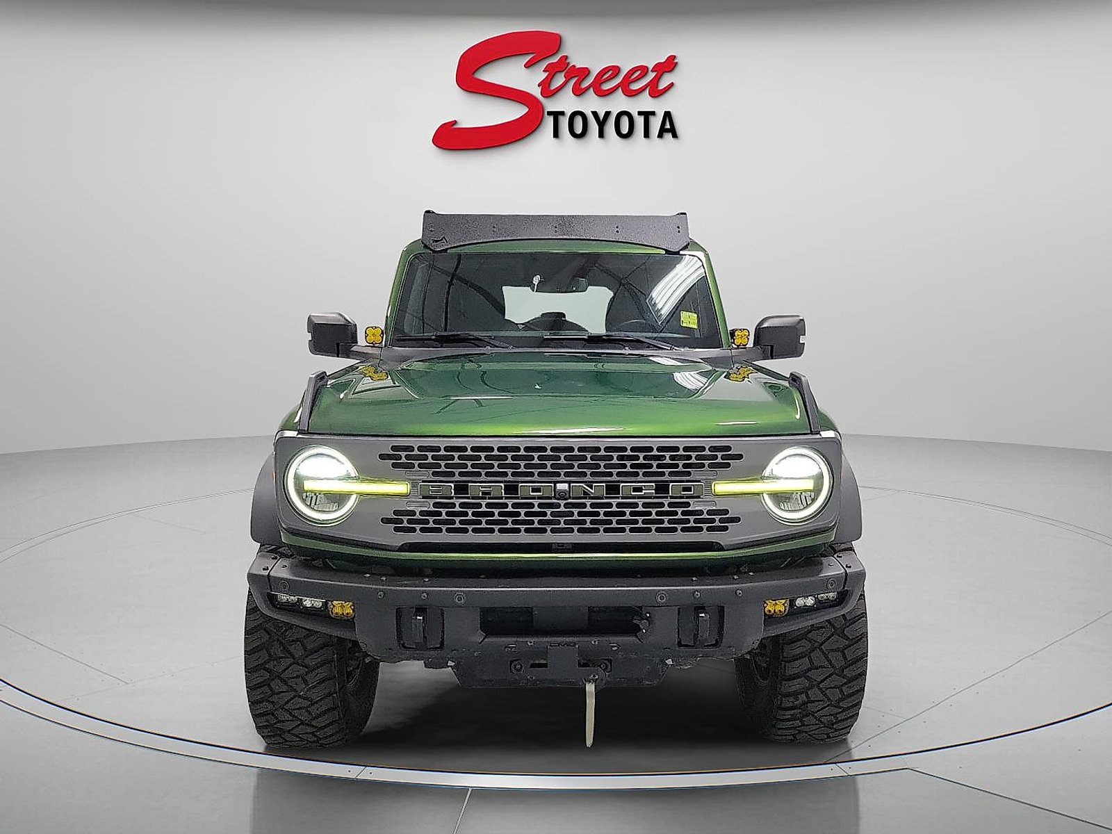 Used 2023 Ford Bronco Badlands image 6