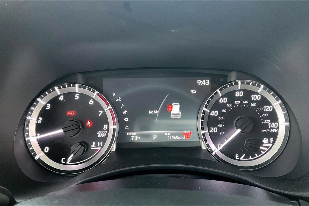 Used 2025 Toyota Highlander LE FWD image 13