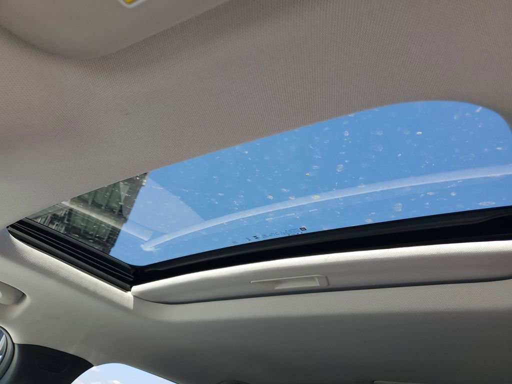 New 2026 Chevrolet Trax LT w/ Sunroof Package image 27