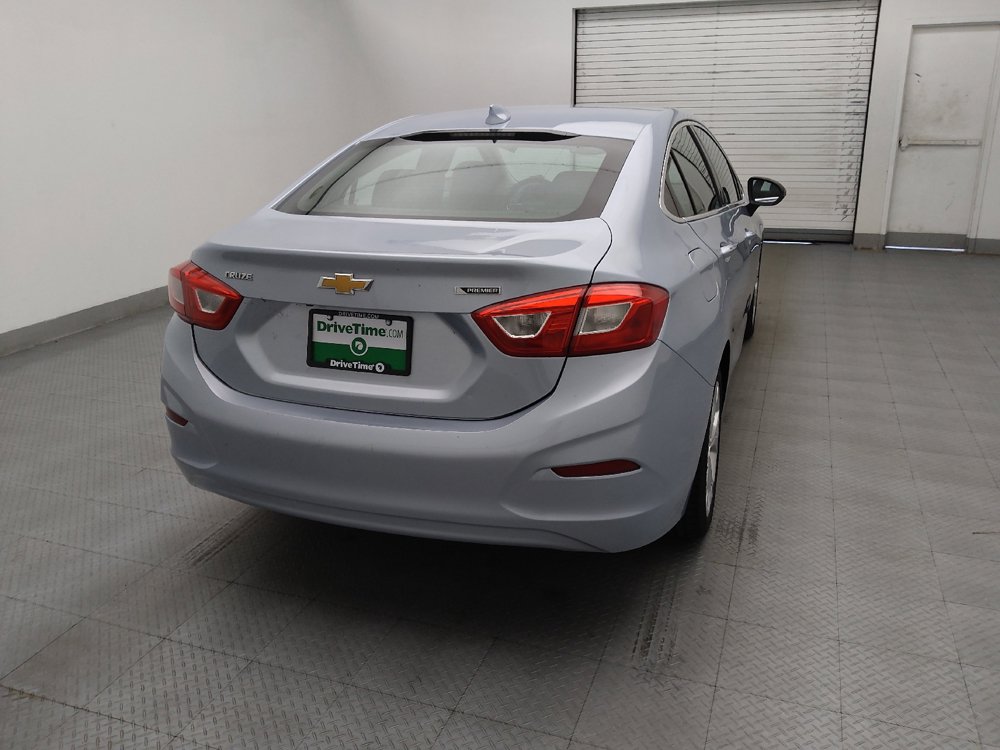 Used 2017 Chevrolet Cruze Premier FWD image 7