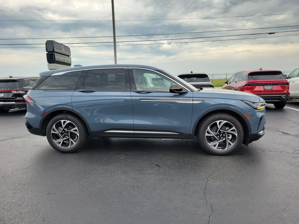 New 2026 Lincoln Nautilus Premier AWD/4WD image 3