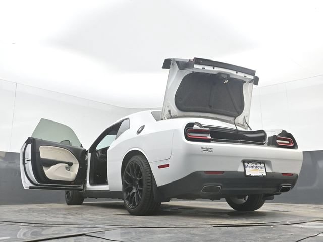 Used 2015 Dodge Challenger SXT Plus RWD image 49
