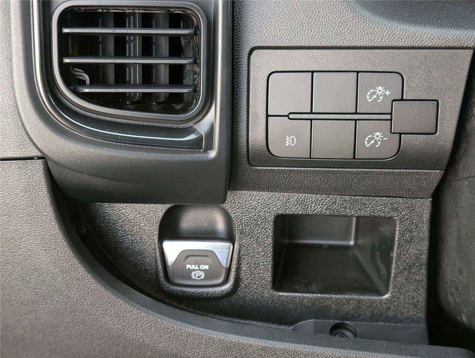 New 2026 RAM ProMaster 2500 w/ Premium Convenience Group image 15