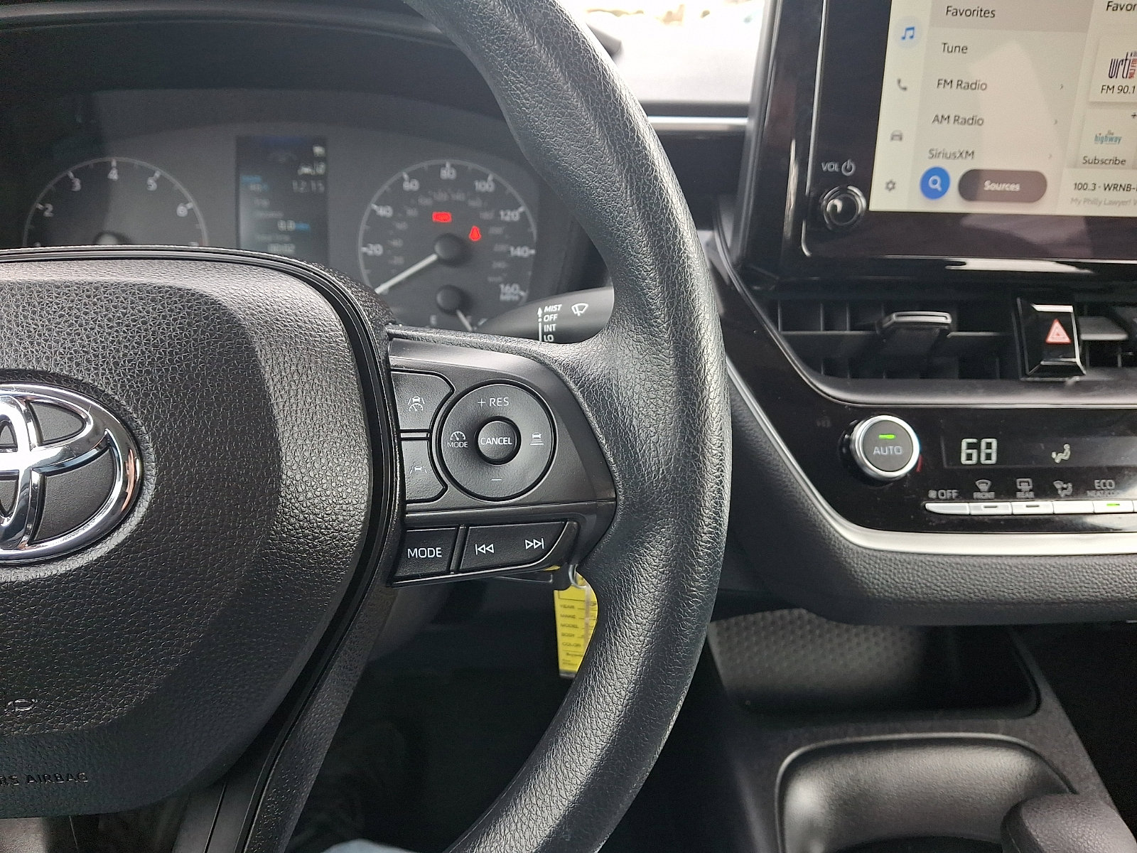 Used 2024 Toyota Corolla LE image 21