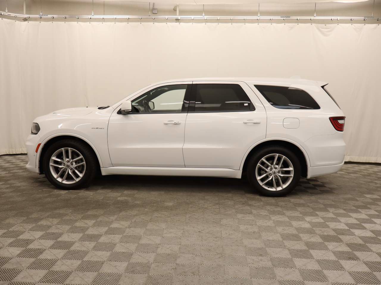Used 2022 Dodge Durango R/T RWD image 2