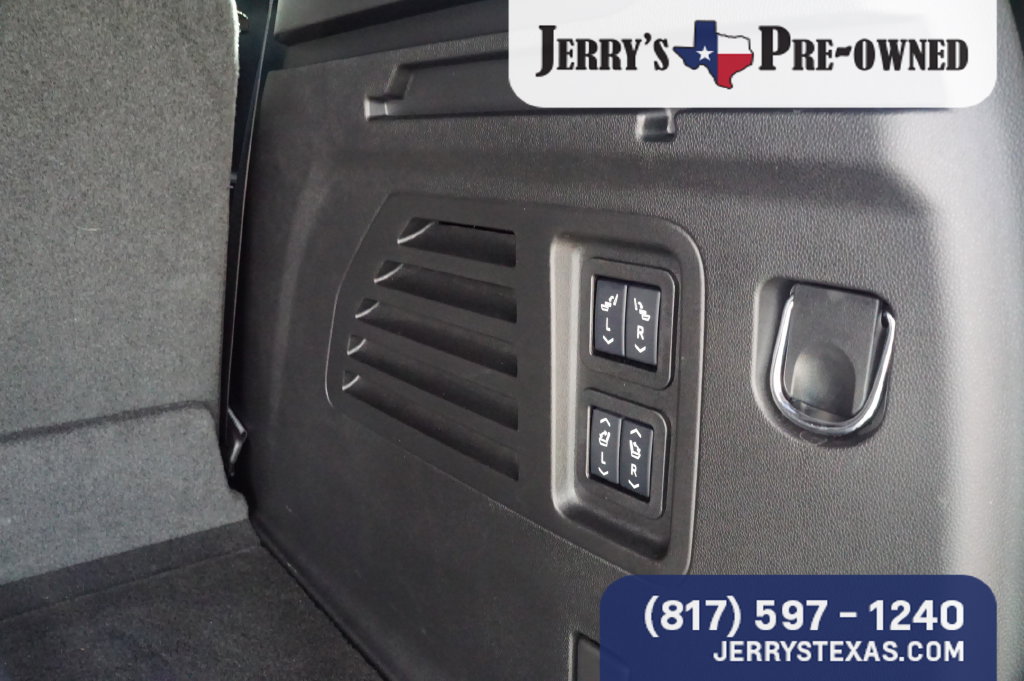 Used 2025 Chevrolet Traverse RS AWD/4WD image 24