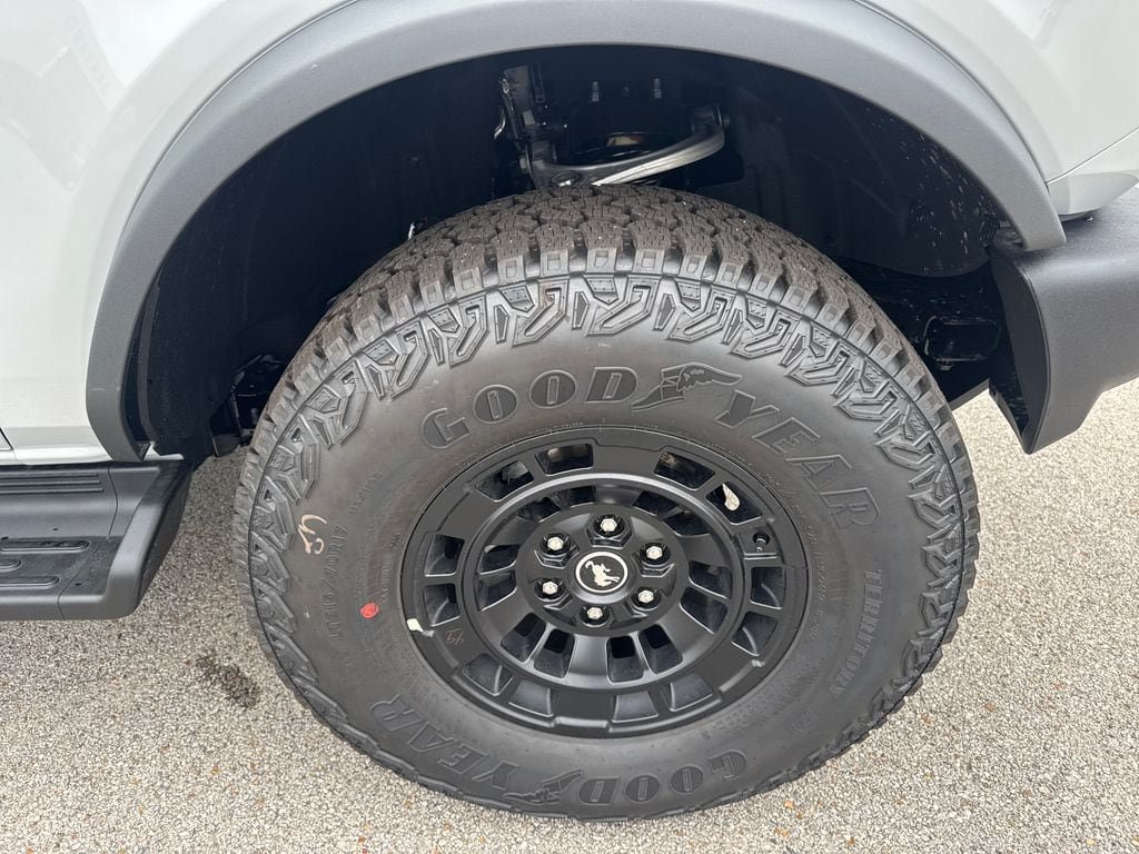 New 2026 Ford Bronco Outer Banks w/ Sasquatch Package AWD/4WD image 11