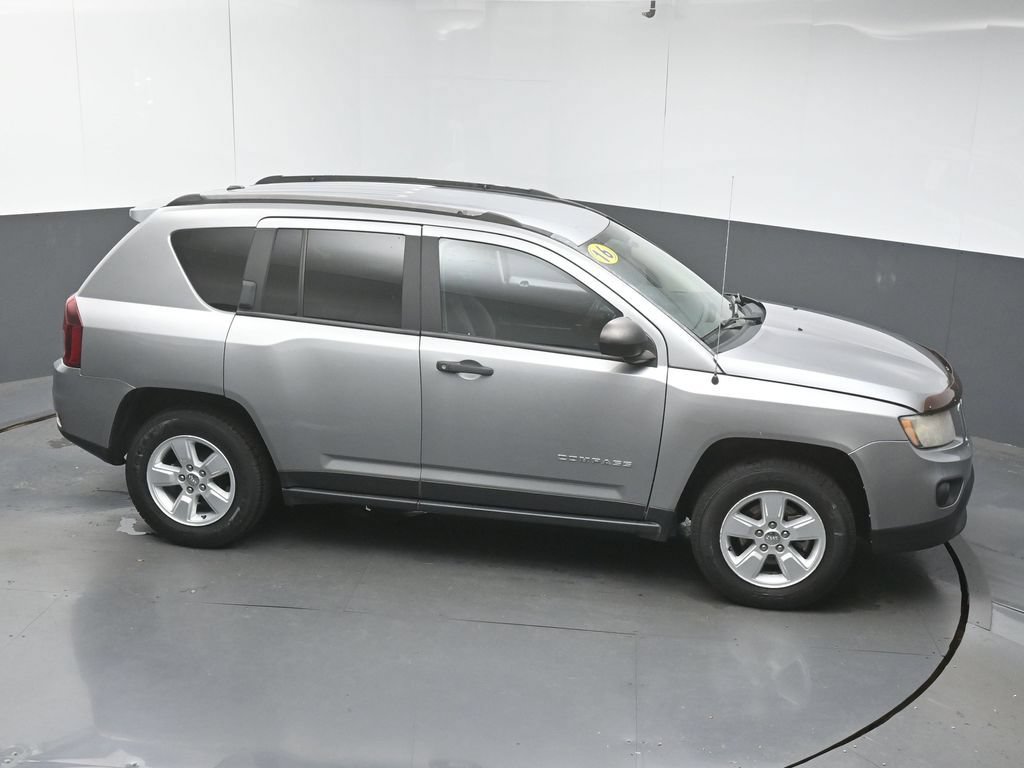 Used 2016 Jeep Compass Sport FWD image 45