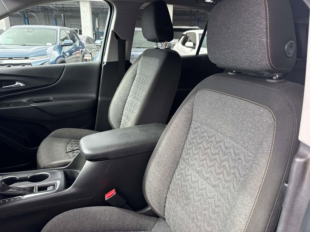 Used 2023 Chevrolet Equinox LT FWD image 26