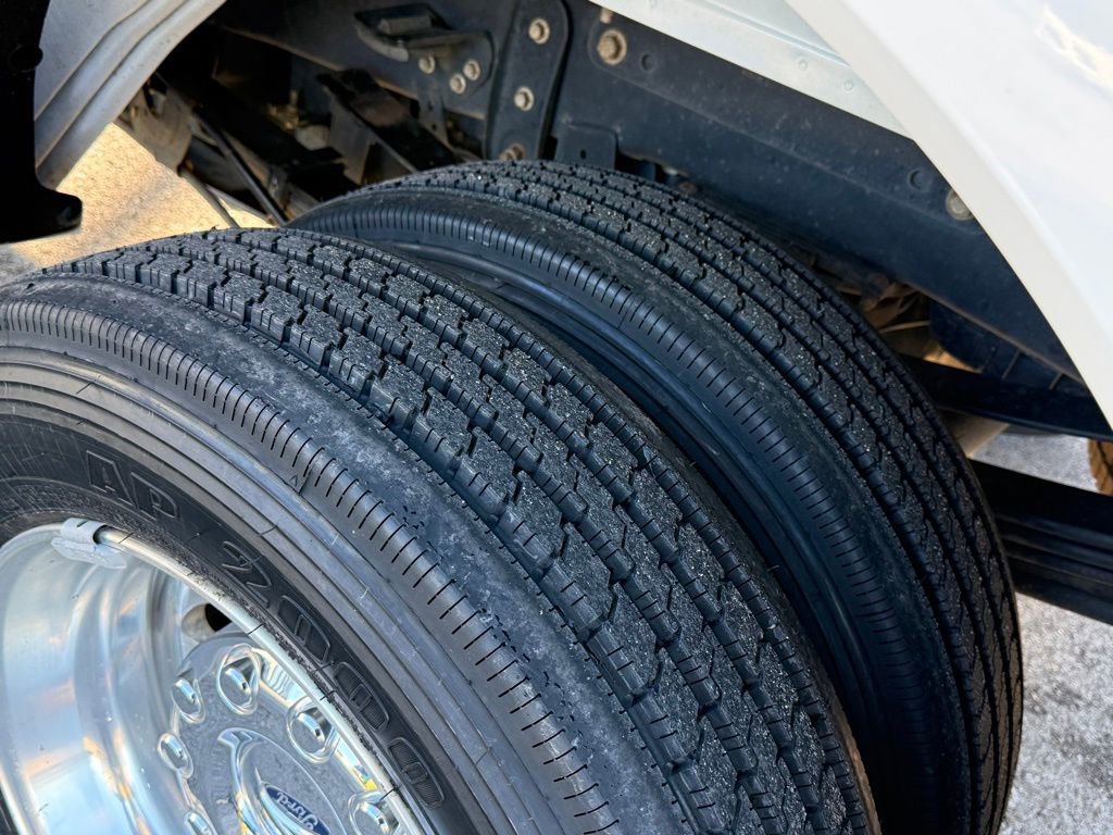 Used 2022 Ford F450 Platinum w/ FX4 Off-Road Package image 45