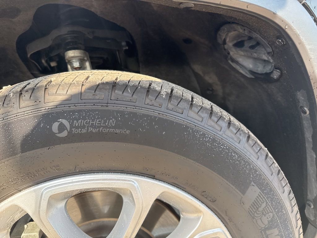 Used 2022 Jeep Grand Cherokee Laredo E w/ Security & Convenience Group image 35