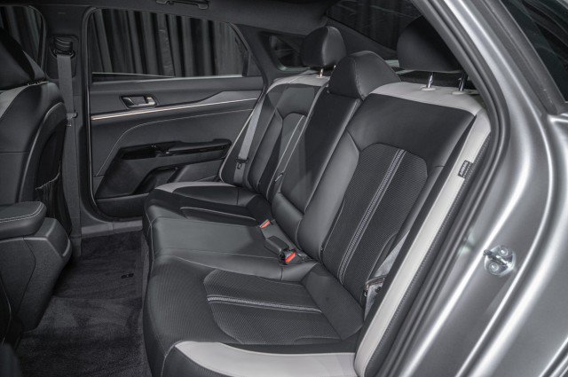 Used 2026 Kia K5 GT-Line w/ GT-Line Premium Package FWD image 12