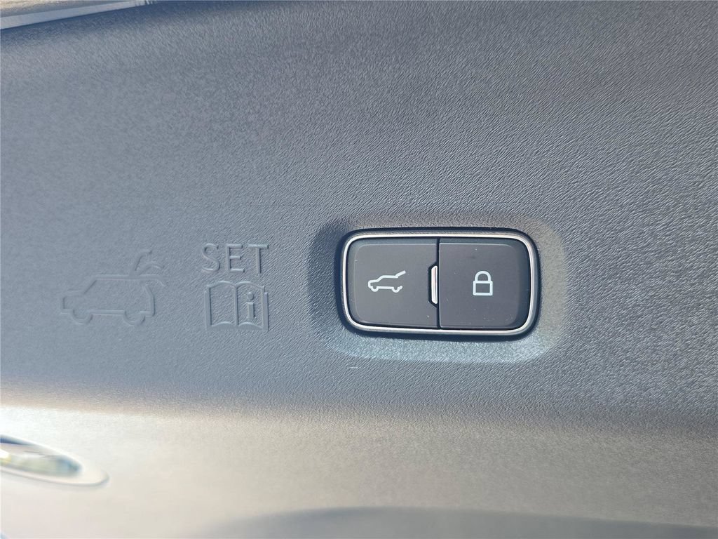 New 2027 Lincoln Navigator L Black Label AWD/4WD image 9