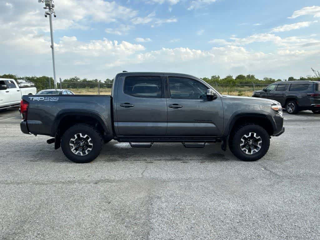Used 2019 Toyota Tacoma TRD Off-Road AWD/4WD image 6
