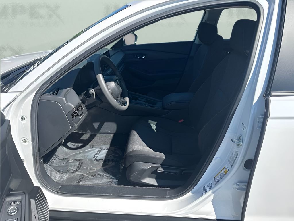Used 2025 Honda Accord LX image 9