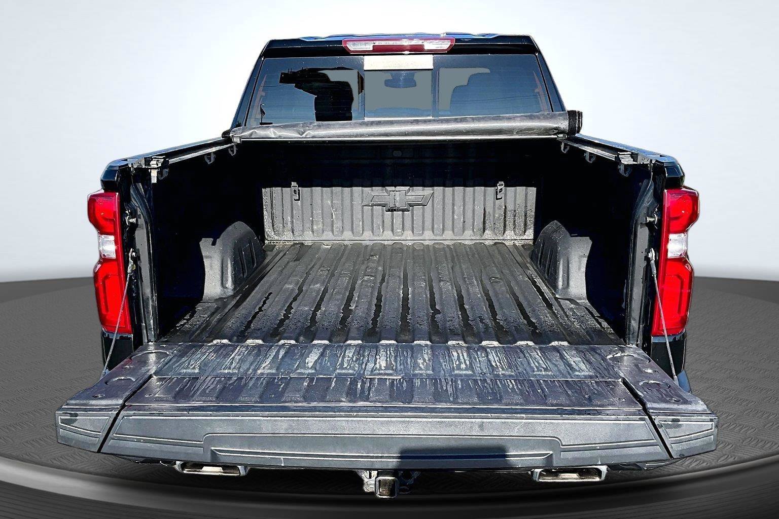 Used 2024 Chevrolet Silverado 1500 LT Trail Boss w/ Convenience Package II AWD/4WD image 5