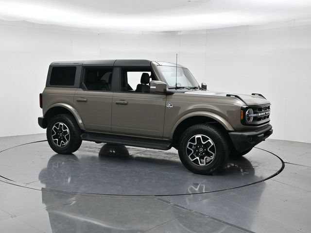 Certified 2025 Ford Bronco Outer Banks AWD/4WD image 3