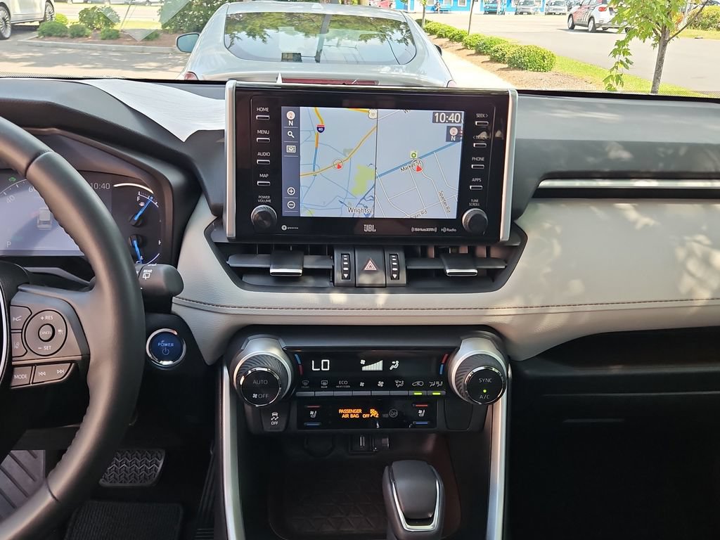 Used 2020 Toyota RAV4 Limited w/ Limited Grade Weather Package AWD/4WD image 15