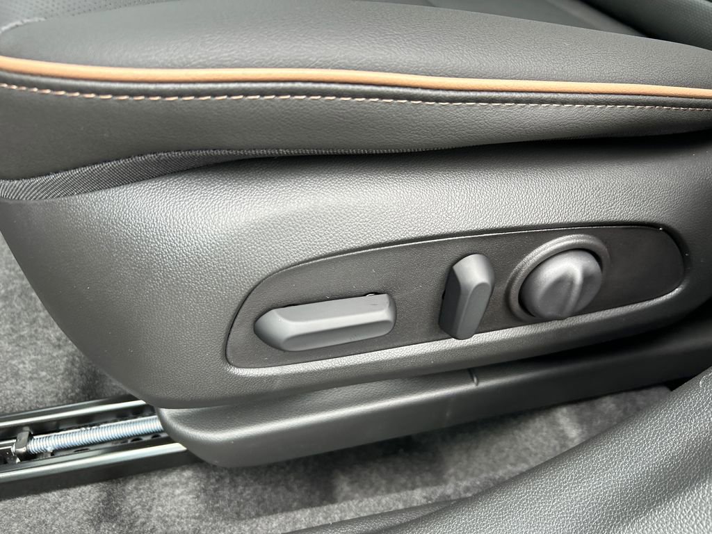 New 2026 Buick Envista Avenir FWD image 18
