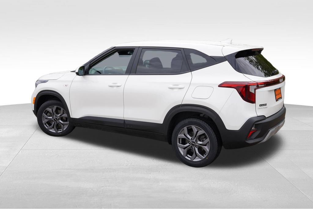 Certified 2024 Kia Seltos LX AWD/4WD image 8