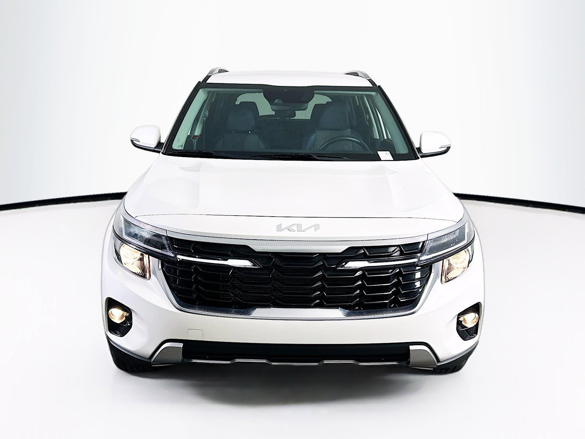 Used 2024 Kia Seltos S image 2