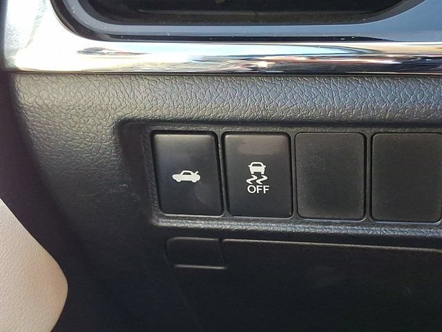 Used 2015 Toyota Avalon XLE Premium FWD image 31