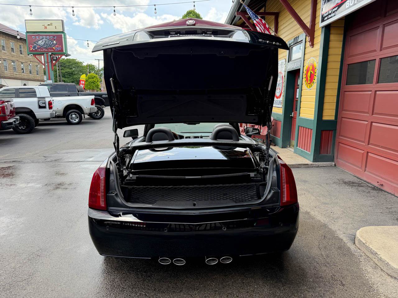 Used 2005 Cadillac XLR RWD image 29